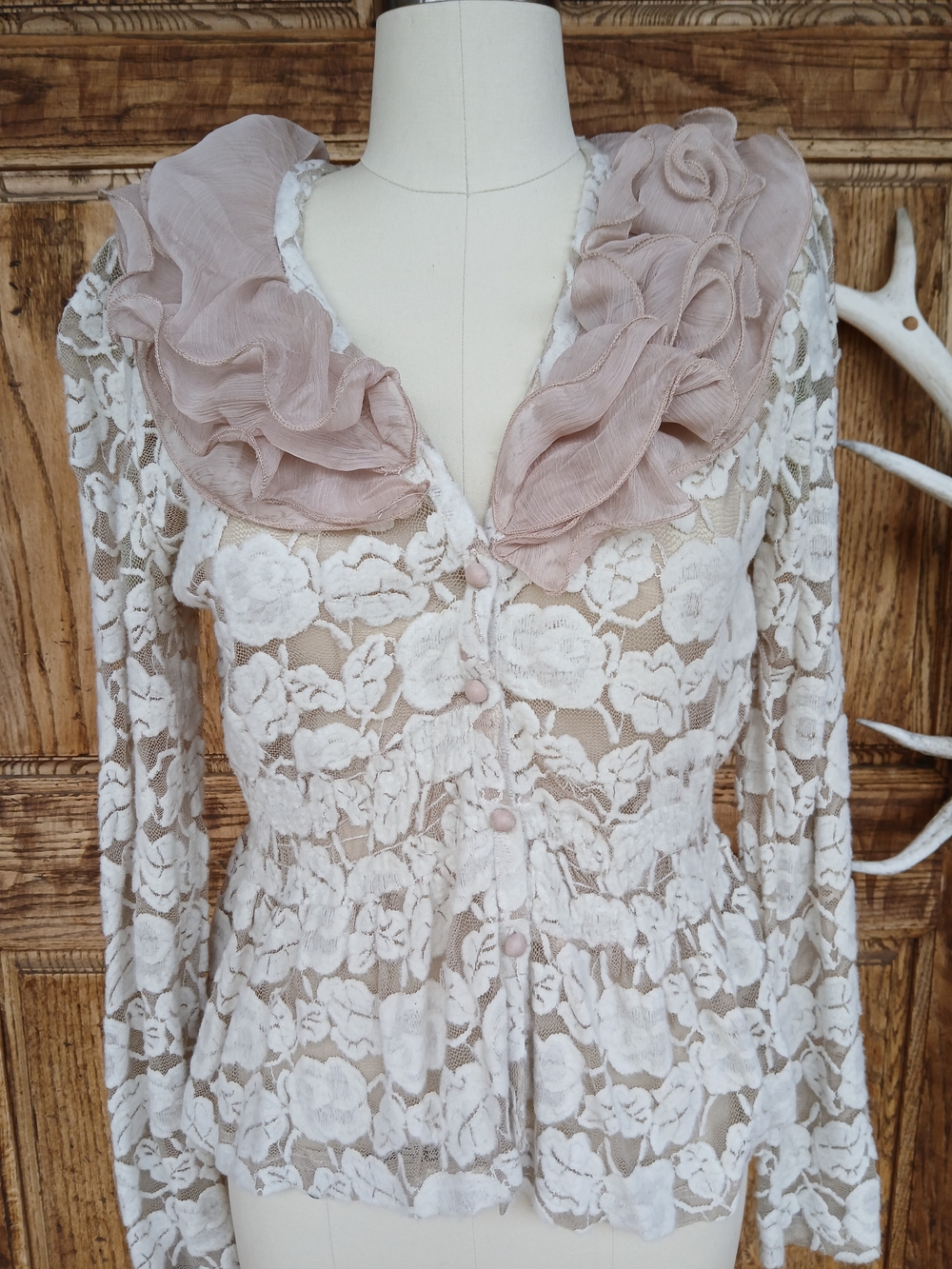 Ryu Sheer White Lace Button-Front Blouse Dusty Rose Ruffle Collar Cottagecore